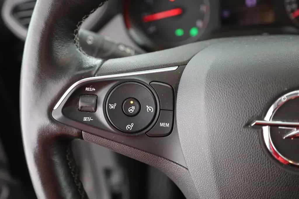 Opel Crossland 1.2 120 Jahre Kamera Winterpaket AHK 09/2019-photo-14