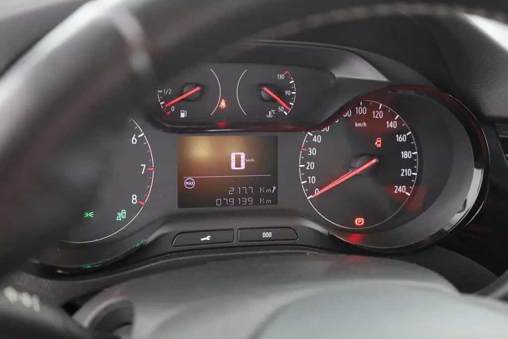 Opel Crossland 1.2 120 Jahre Kamera Winterpaket AHK 09/2019-photo-16