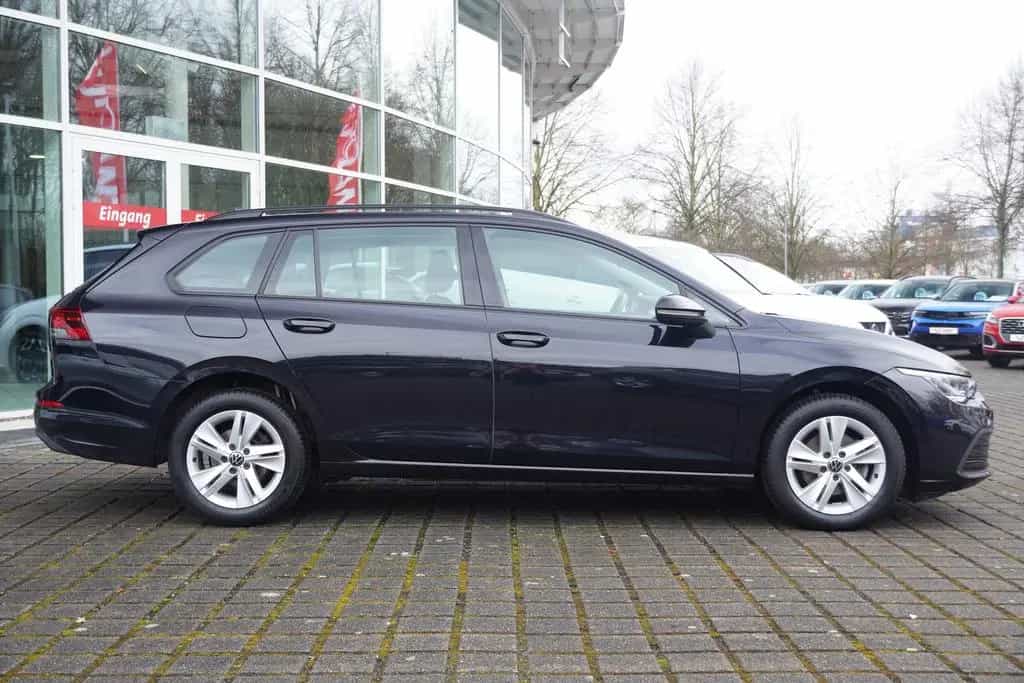 Volkswagen Golf VIII Variant 1.0 Life LED Klimaaut. DAB USB 06/2022-photo-1
