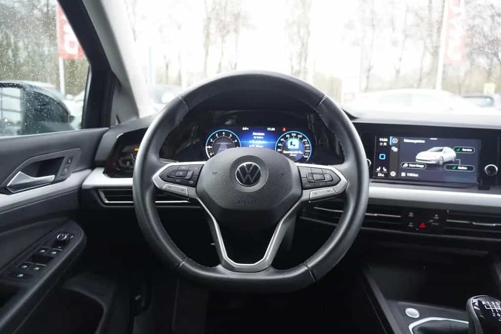 Volkswagen Golf VIII Variant 1.0 Life LED Klimaaut. DAB USB 06/2022-photo-10