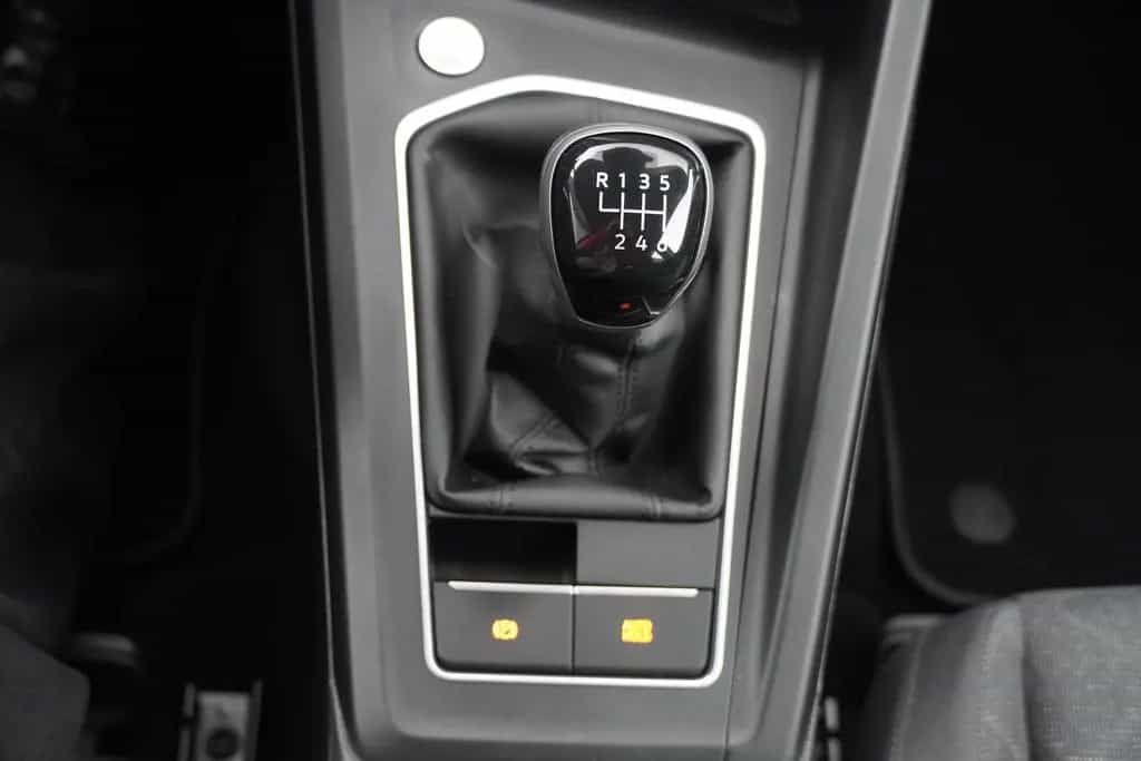 Volkswagen Golf VIII Variant 1.0 Life LED Klimaaut. DAB USB 06/2022-photo-17