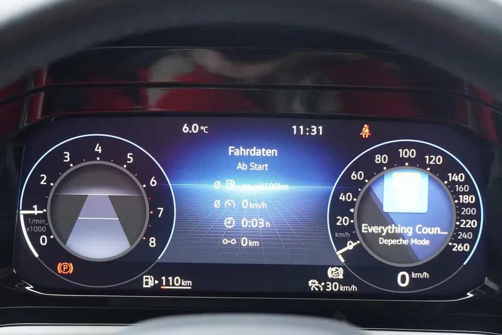 Volkswagen Golf VIII Variant 1.0 Life LED Klimaaut. DAB USB 06/2022-photo-24