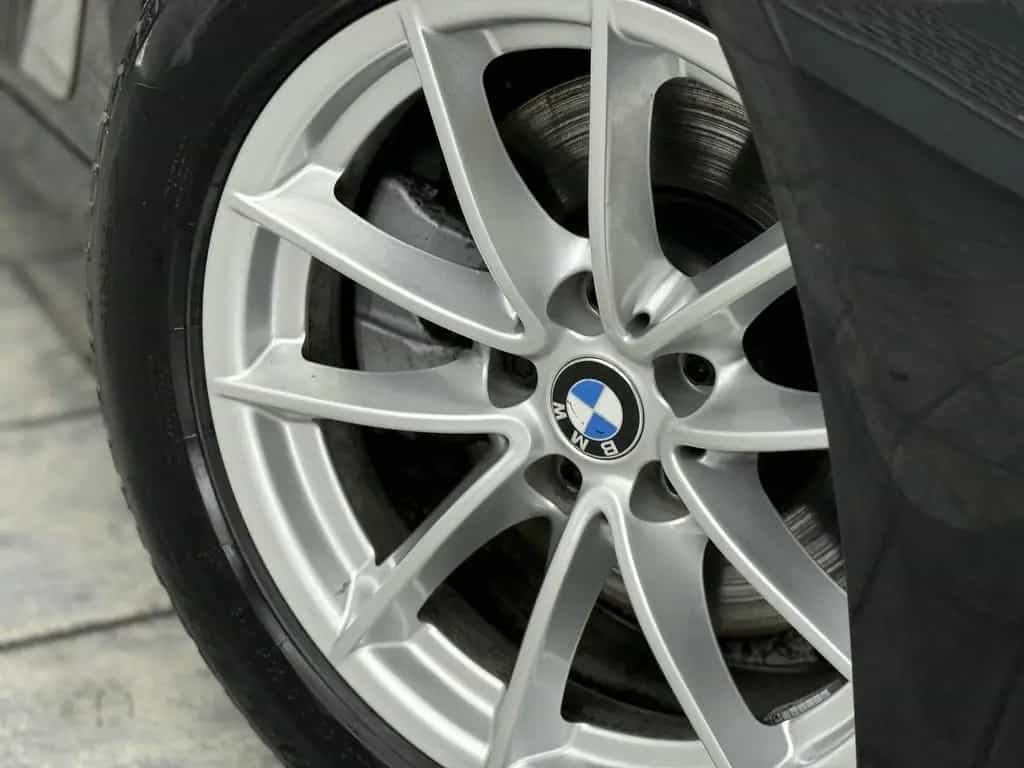 BMW 5 Series 520 dA Touring, Leder, 1 Hand, BMW Scheckheft 12/2022-photo-22