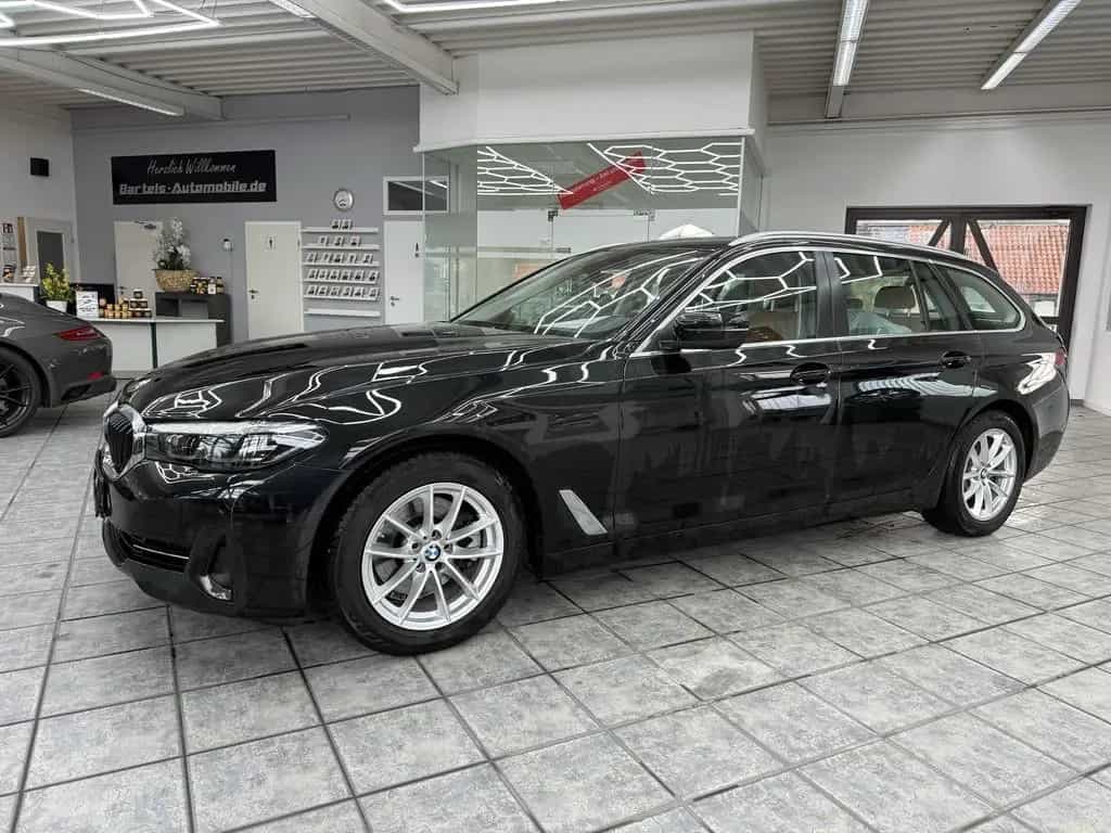 BMW 5 Series 520 dA Touring, Leder, 1 Hand, BMW Scheckheft 12/2022-photo-26