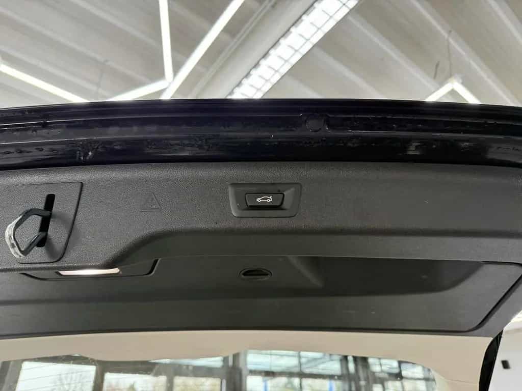 BMW 5 Series 520 dA Touring, Leder, 1 Hand, BMW Scheckheft 12/2022-photo-3