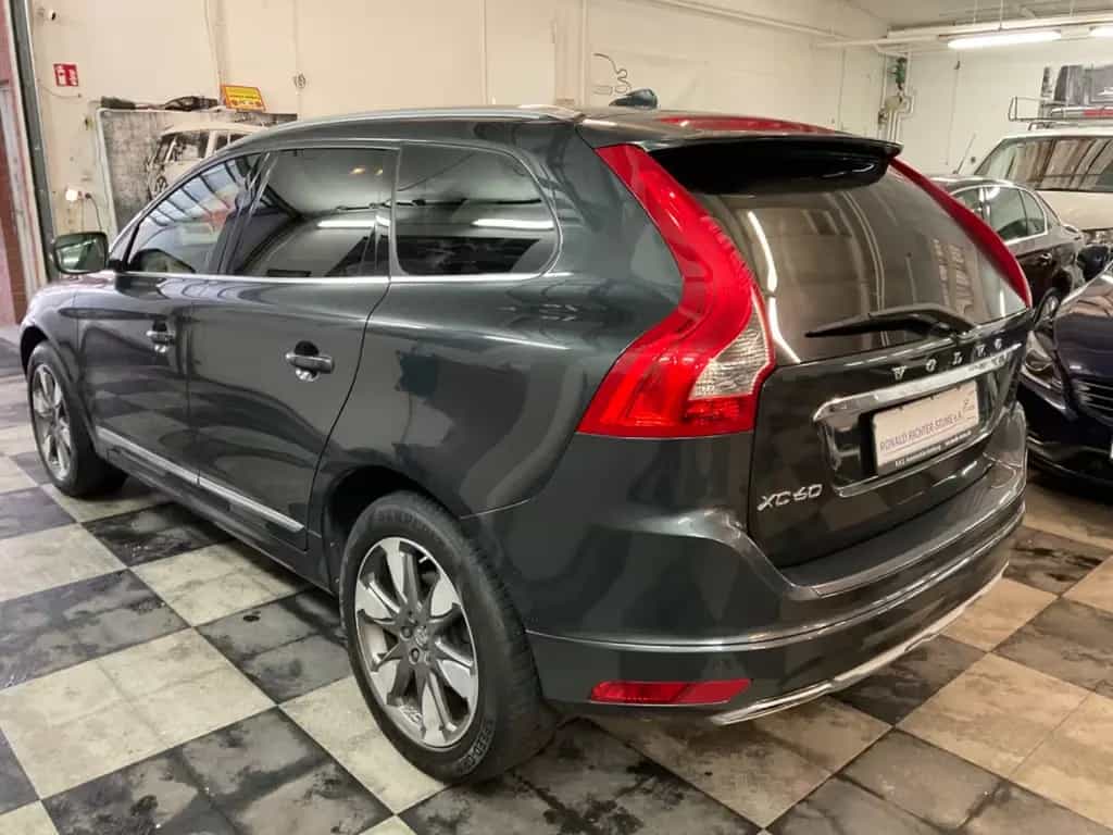 Volvo XC60 Summum 2WD Aut.Navi.Tüv05-2027 05/2017-photo-1