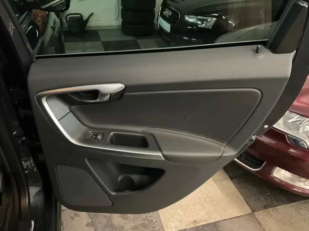 Volvo XC60 Summum 2WD Aut.Navi.Tüv05-2027 05/2017-photo-20