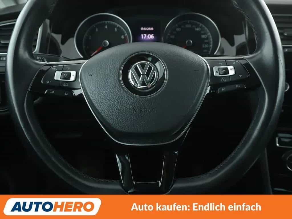 Volkswagen Golf VII 1.5 TSI ACT Highline BlueMotion*NAVI* 02/2018-photo-17
