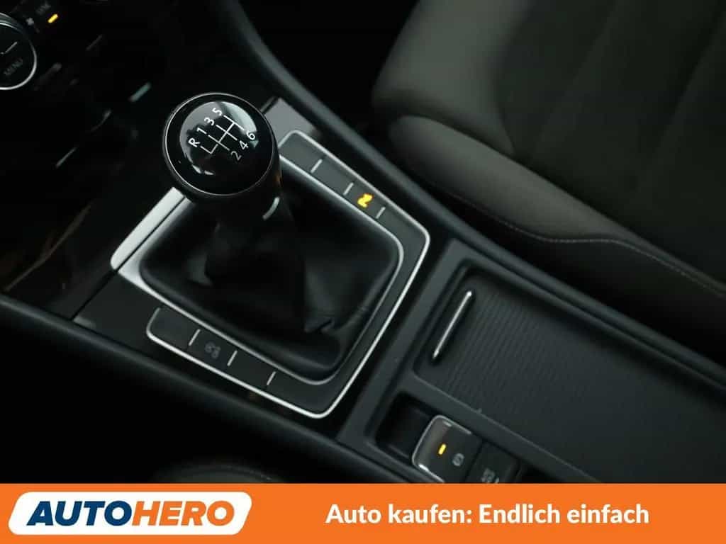 Volkswagen Golf VII 1.5 TSI ACT Highline BlueMotion*NAVI* 02/2018-photo-22