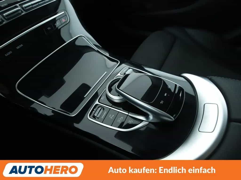 Mercedes-Benz C-Class 180 Avantgarde Aut.*NAV*LED*TEMP*CAM*PDC*SHZ* 06/2020-photo-23