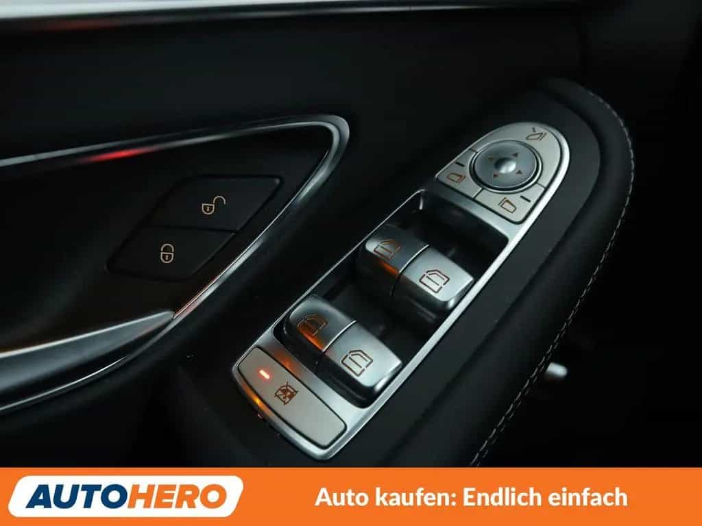 Mercedes-Benz C-Class 180 Avantgarde Aut.*NAV*LED*TEMP*CAM*PDC*SHZ* 06/2020-photo-24