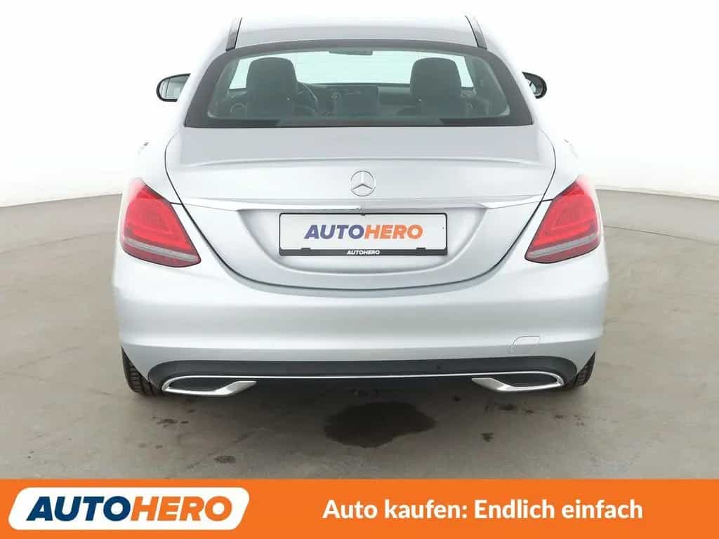 Mercedes-Benz C-Class 180 Avantgarde Aut.*NAV*LED*TEMP*CAM*PDC*SHZ* 06/2020-photo-4