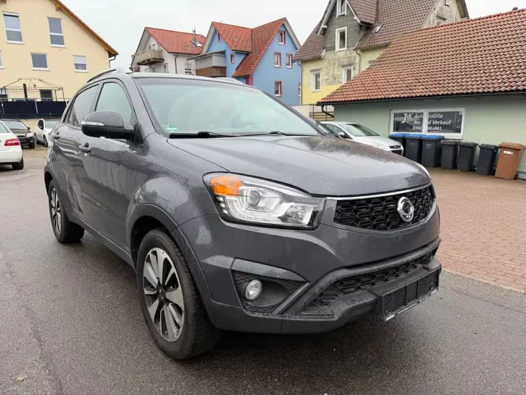 Ssangyong Korando Leder Automatik 4x4 04/2015-photo-2