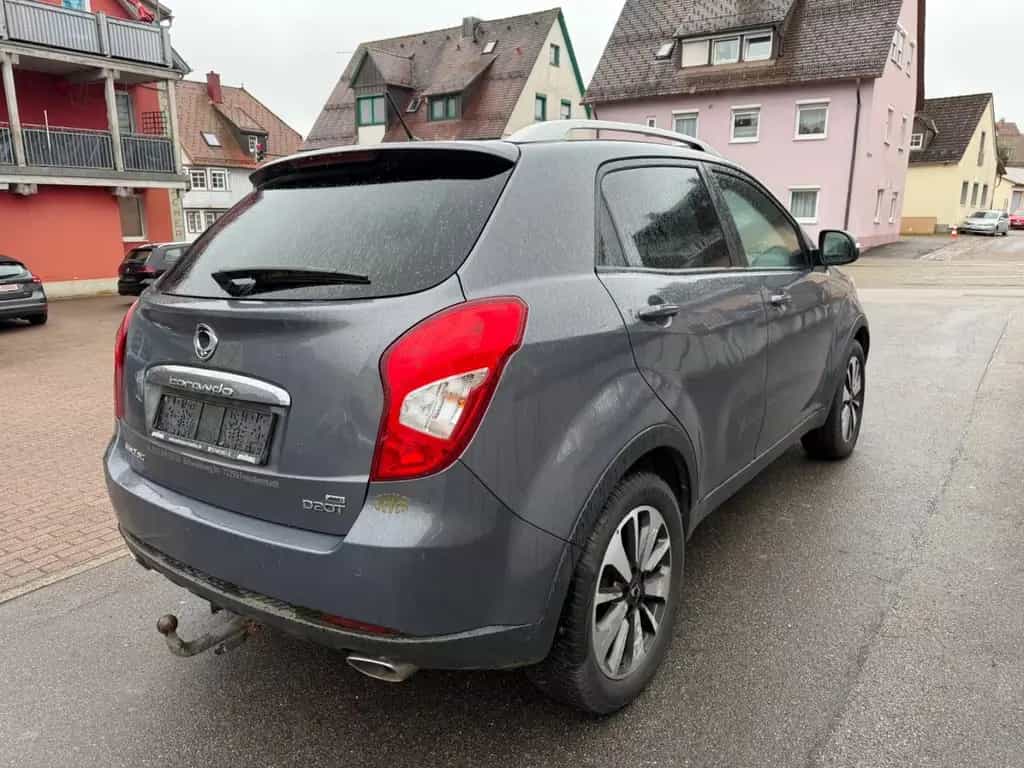Ssangyong Korando Leder Automatik 4x4 04/2015-photo-5