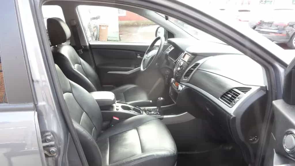 Ssangyong Korando Leder Automatik 4x4 04/2015-photo-8