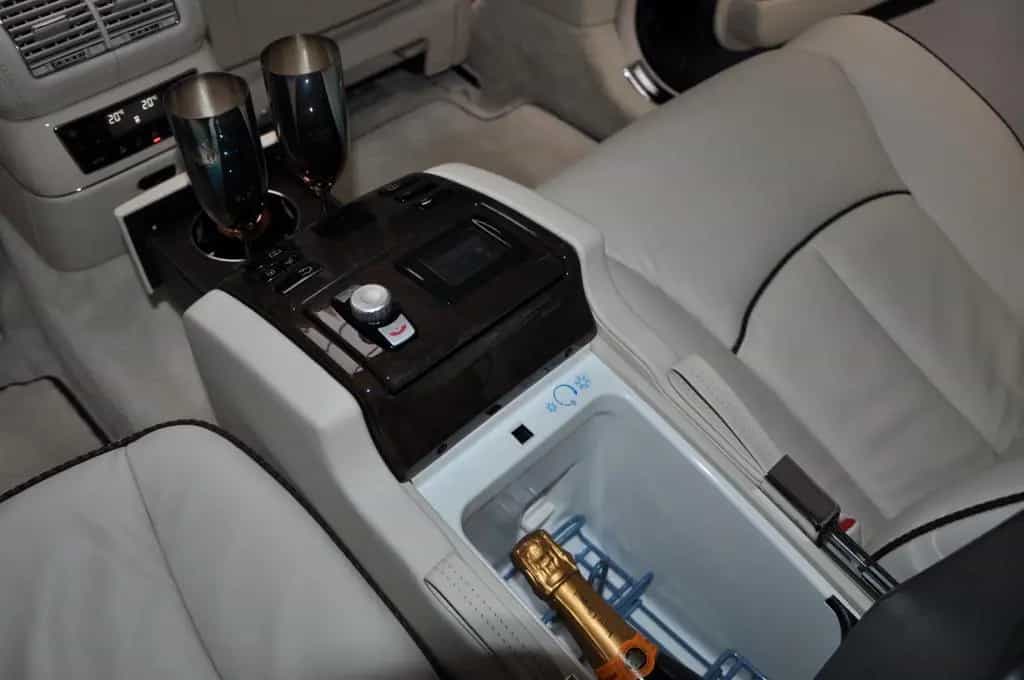 Maybach 57 S * Sonderlack-Bahamas Blau+Solar++FACELIFT 05/2010-photo-12
