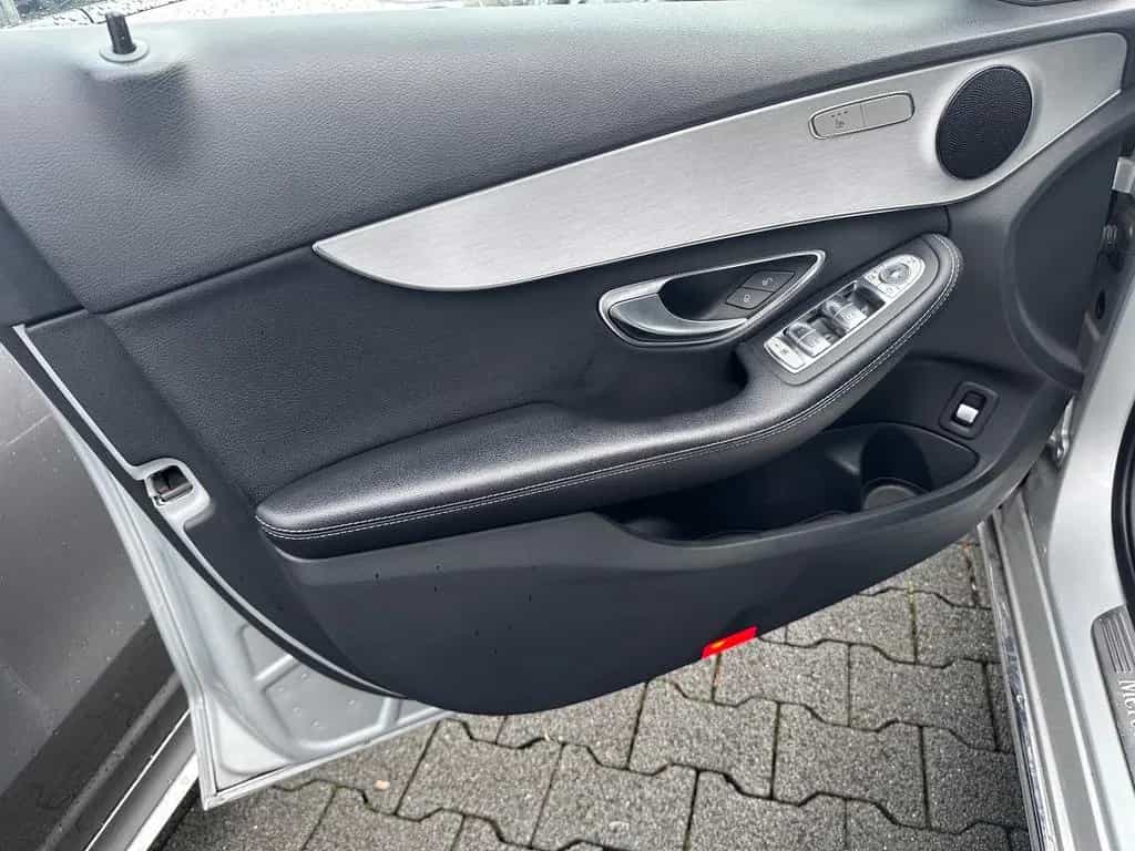 Mercedes-Benz C-Class 300 T Avantgarde 9G/LED/NAVI/TOTWASS./eHECK 06/2018-photo-9