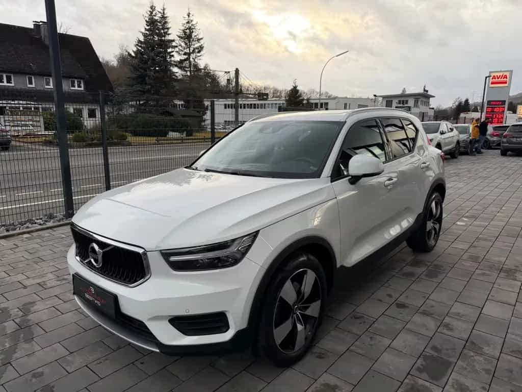 Volvo XC40 Momentum Pro*8-FACH*AHK*KAMERA*PDC*TOP 05/2019-photo-4