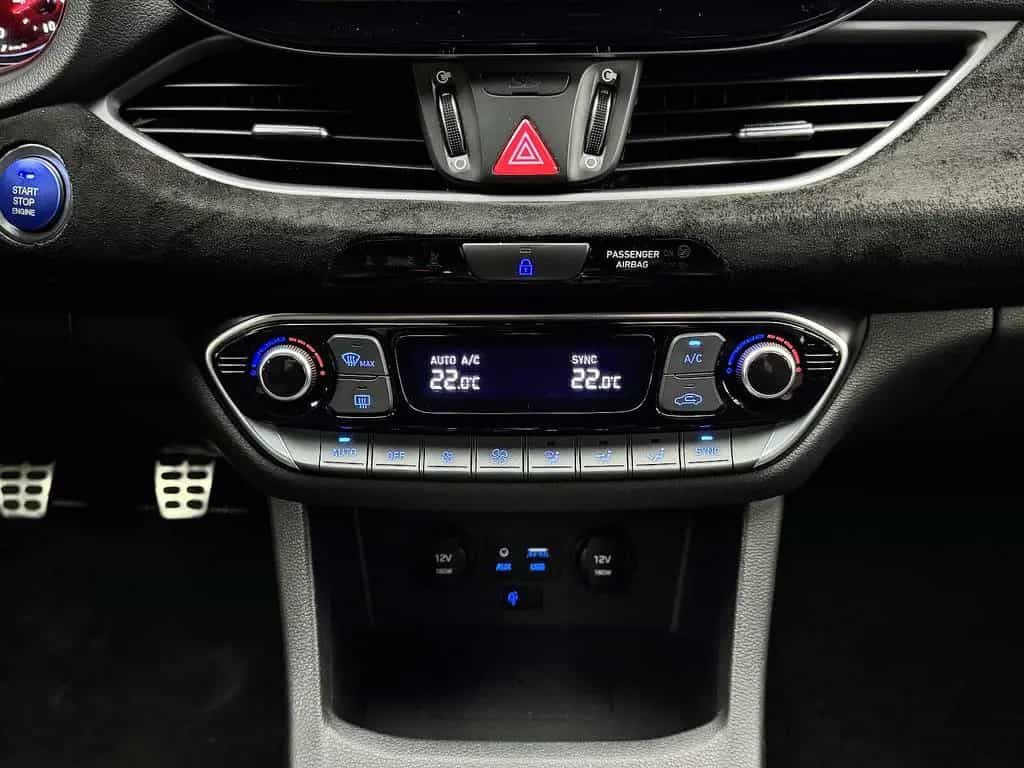 Hyundai i30 N Performance Stage4 Navi*KAM*LED*PDC*SHZ 04/2018-photo-18