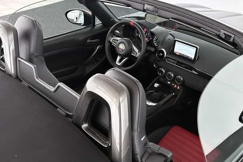 Abarth 124 Spider 1.4 MultiAir Turbo 01/2017-photo-33