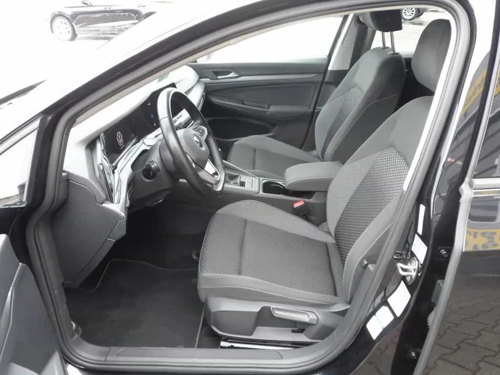 Volkswagen Golf VIII Lim. Active/Navi/PDC/LRH/SHZ/8xALU/Top 06/2021-photo-18