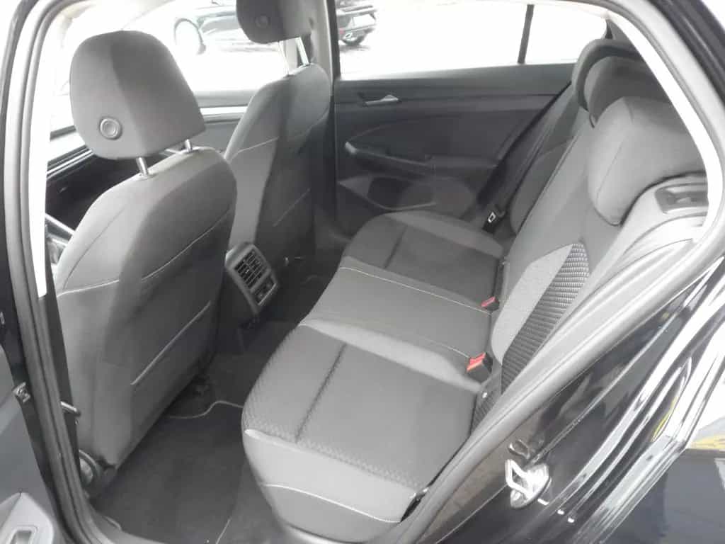 Volkswagen Golf VIII Lim. Active/Navi/PDC/LRH/SHZ/8xALU/Top 06/2021-photo-19