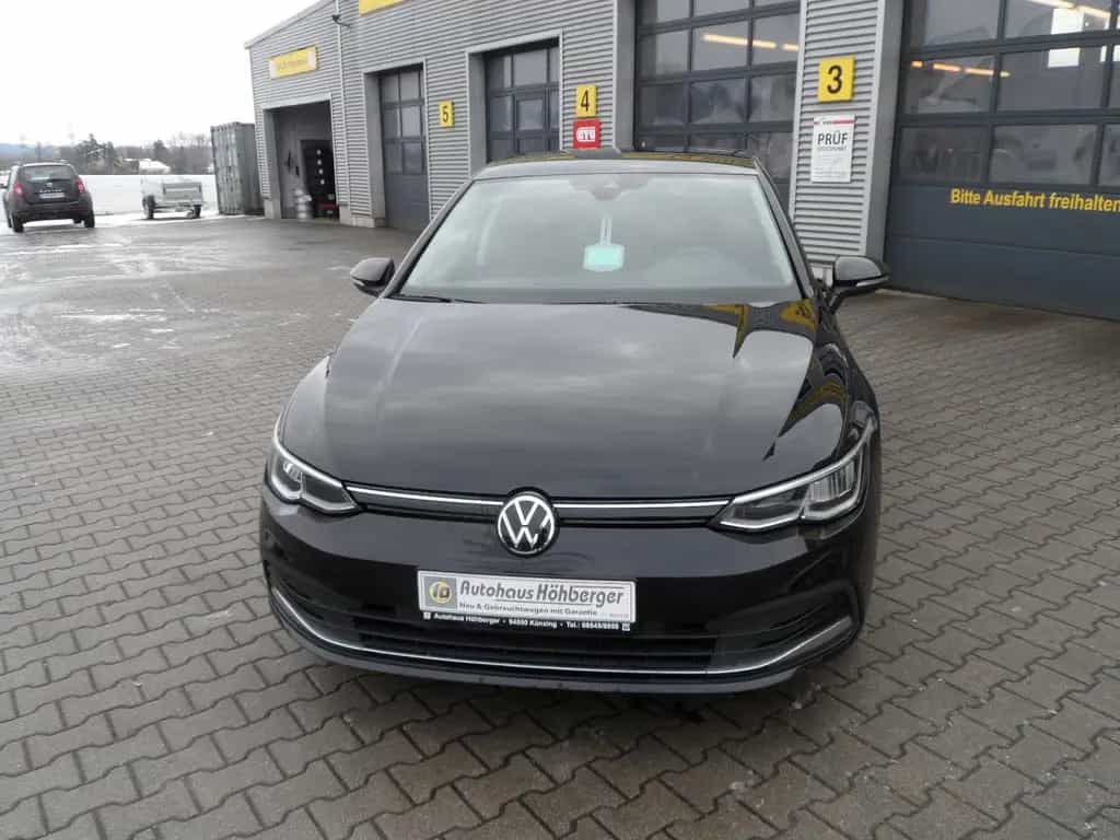 Volkswagen Golf VIII Lim. Active/Navi/PDC/LRH/SHZ/8xALU/Top 06/2021-photo-2
