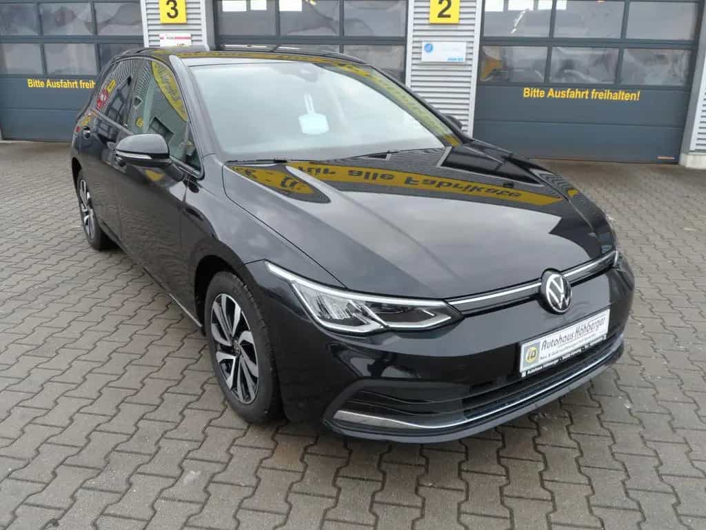 Volkswagen Golf VIII Lim. Active/Navi/PDC/LRH/SHZ/8xALU/Top 06/2021-photo-3
