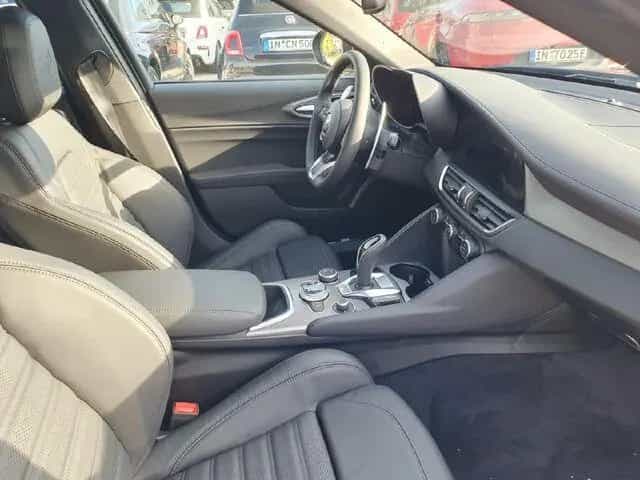 Alfa Romeo Giulia Veloce Q4 03/2024-photo-11