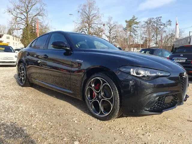 Alfa Romeo Giulia Veloce Q4 03/2024-photo-2