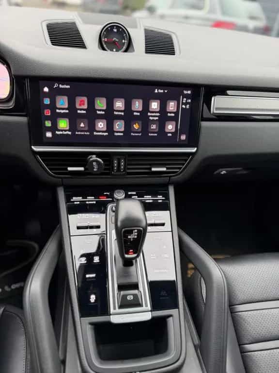 Porsche Cayenne Platinum Edition 07/2022-photo-12