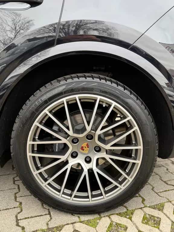 Porsche Cayenne Platinum Edition 07/2022-photo-18