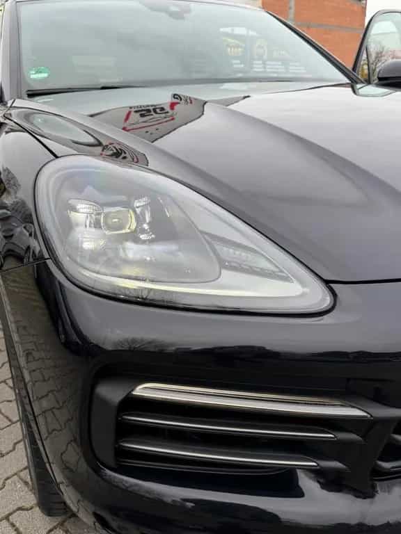 Porsche Cayenne Platinum Edition 07/2022-photo-19