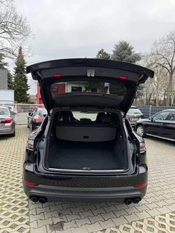 Porsche Cayenne Platinum Edition 07/2022-photo-4