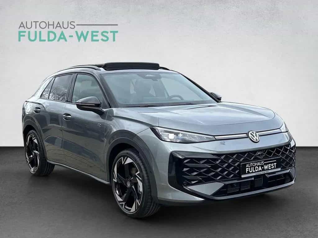 Volkswagen T-Roc 1.5 eTSI R-Line Matrix 360° Pano Black AHK null-photo-1