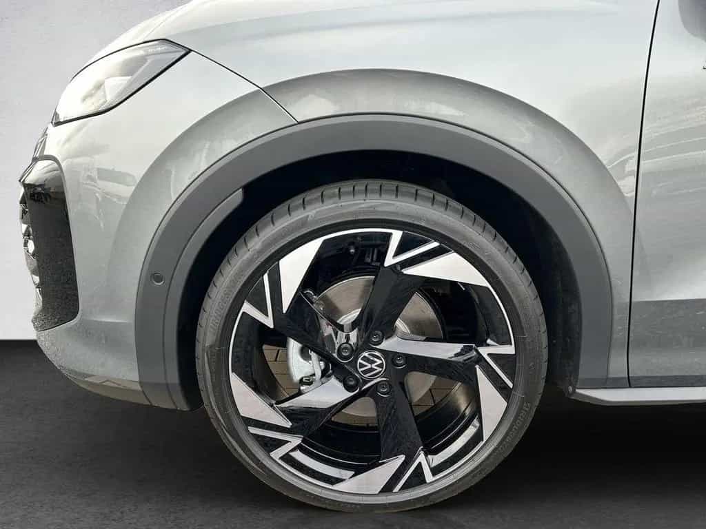Volkswagen T-Roc 1.5 eTSI R-Line Matrix 360° Pano Black AHK null-photo-26