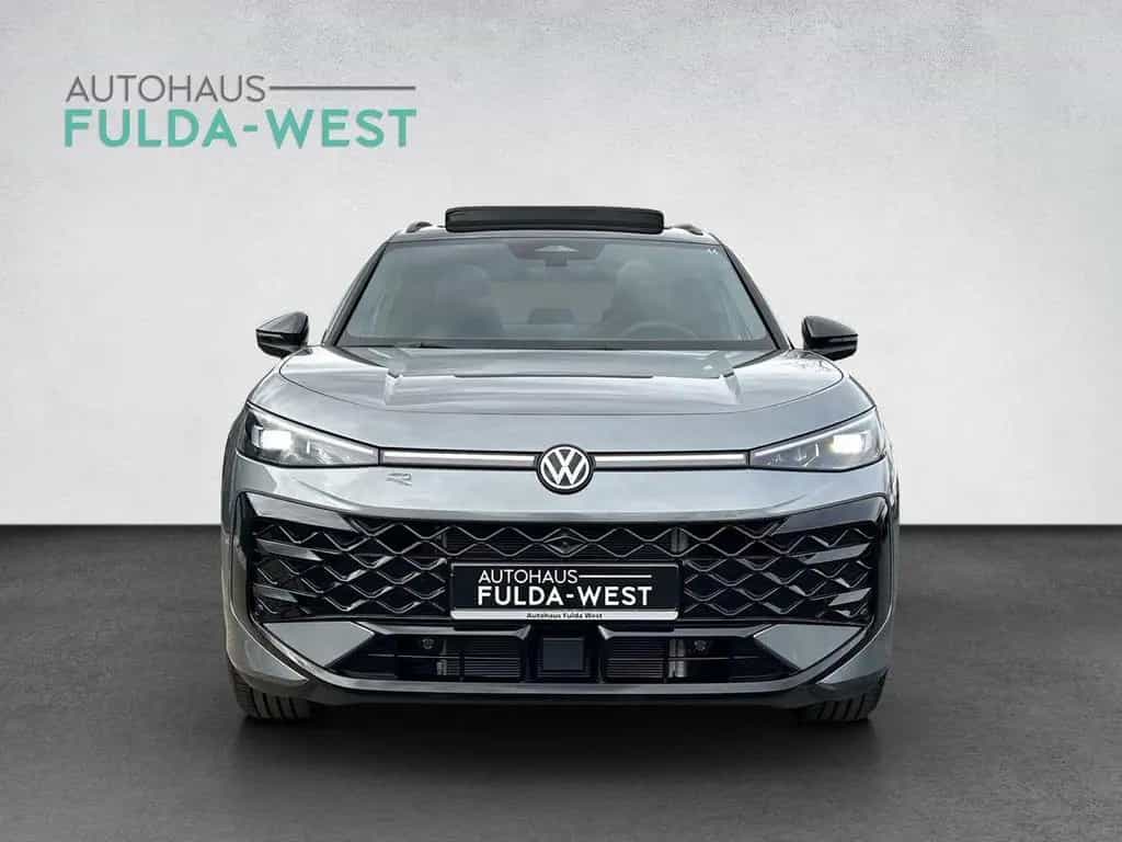 Volkswagen T-Roc 1.5 eTSI R-Line Matrix 360° Pano Black AHK null-photo-5