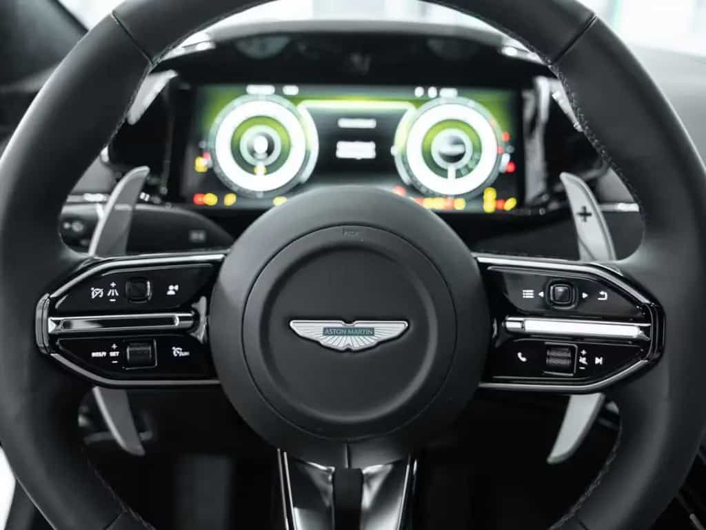 Aston Martin V8 Vantage null-photo-10