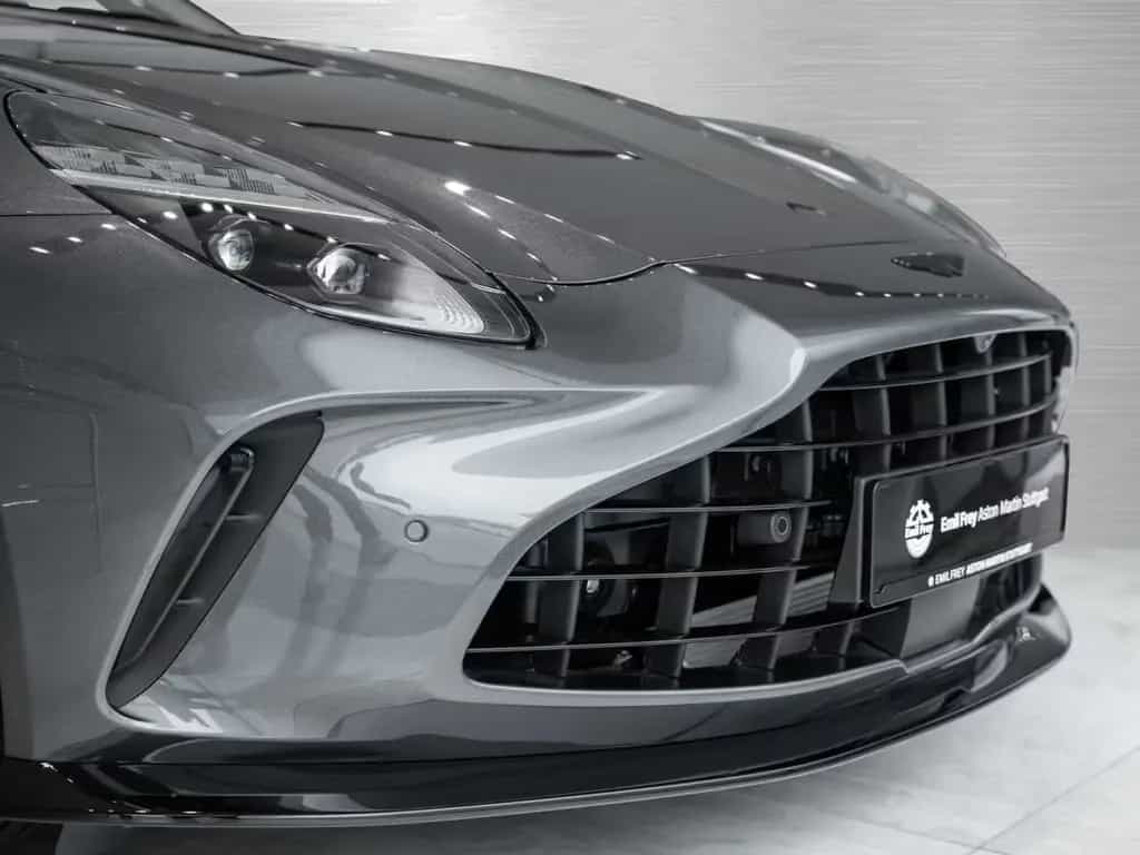 Aston Martin V8 Vantage null-photo-16