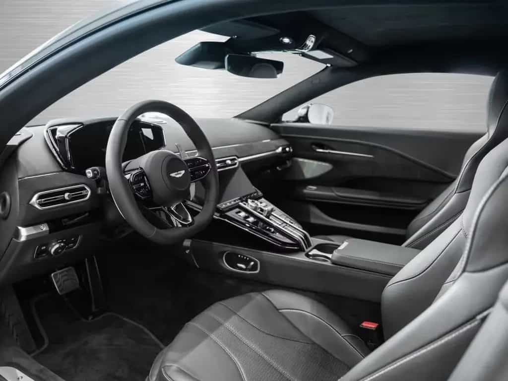 Aston Martin V8 Vantage null-photo-2