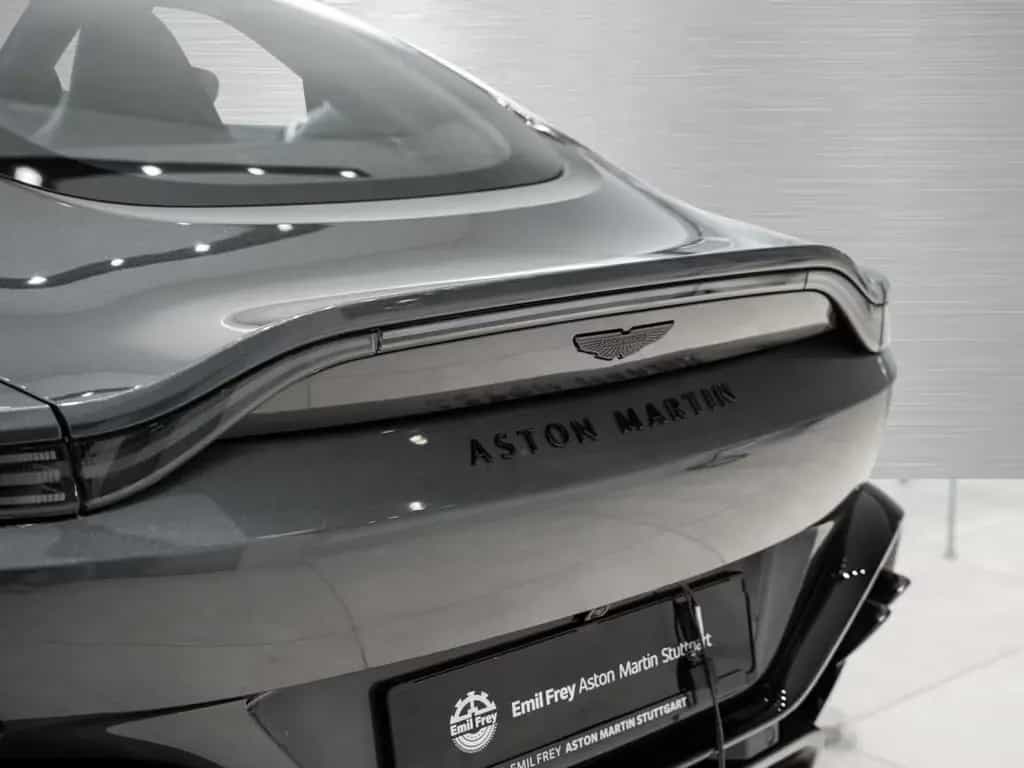 Aston Martin V8 Vantage null-photo-7
