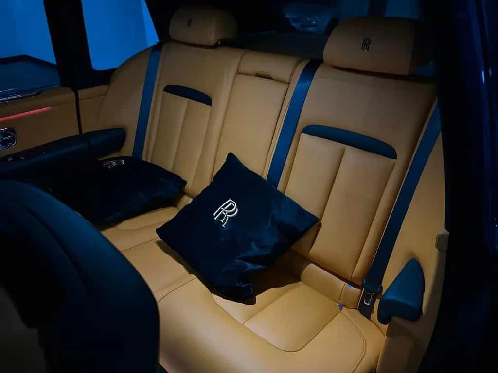 Rolls-Royce Cullinan 05/2023-photo-11