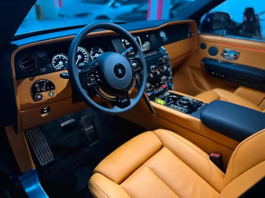 Rolls-Royce Cullinan 05/2023-photo-15