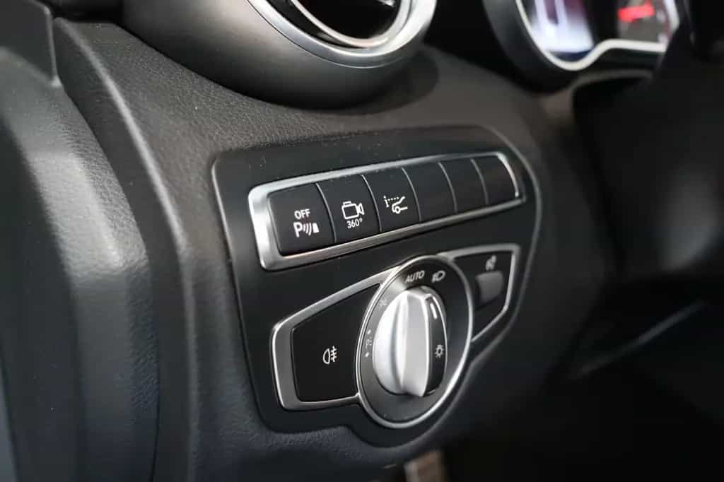Mercedes-Benz C 400 Cabrio AMG 4Matic HUD*360*Sitzhzg.*AHK 02/2018-photo-14
