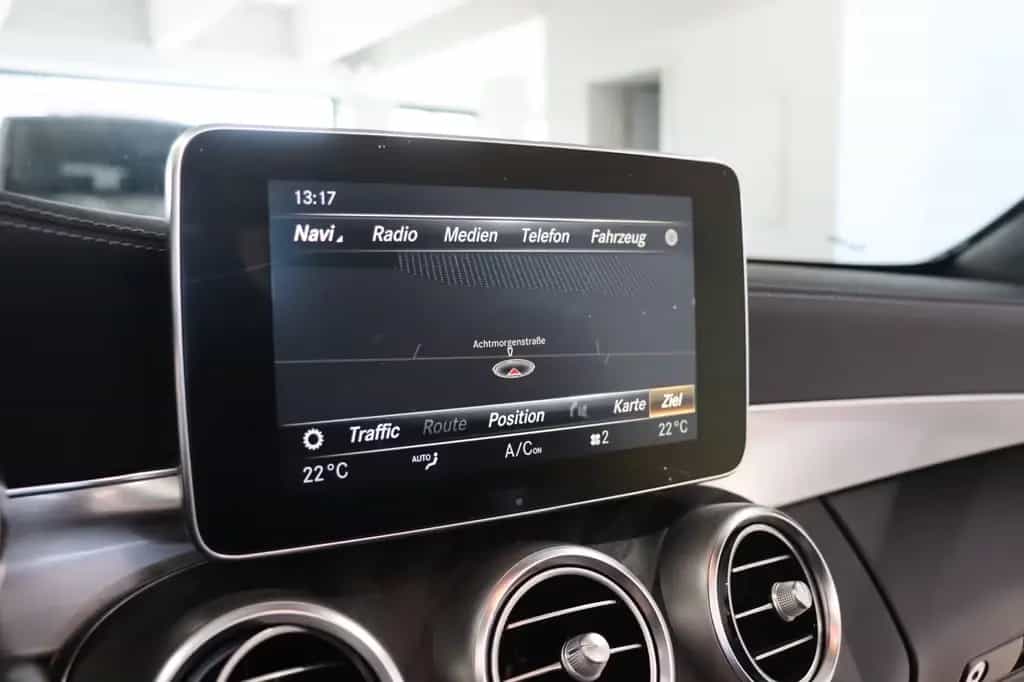 Mercedes-Benz C 400 Cabrio AMG 4Matic HUD*360*Sitzhzg.*AHK 02/2018-photo-21
