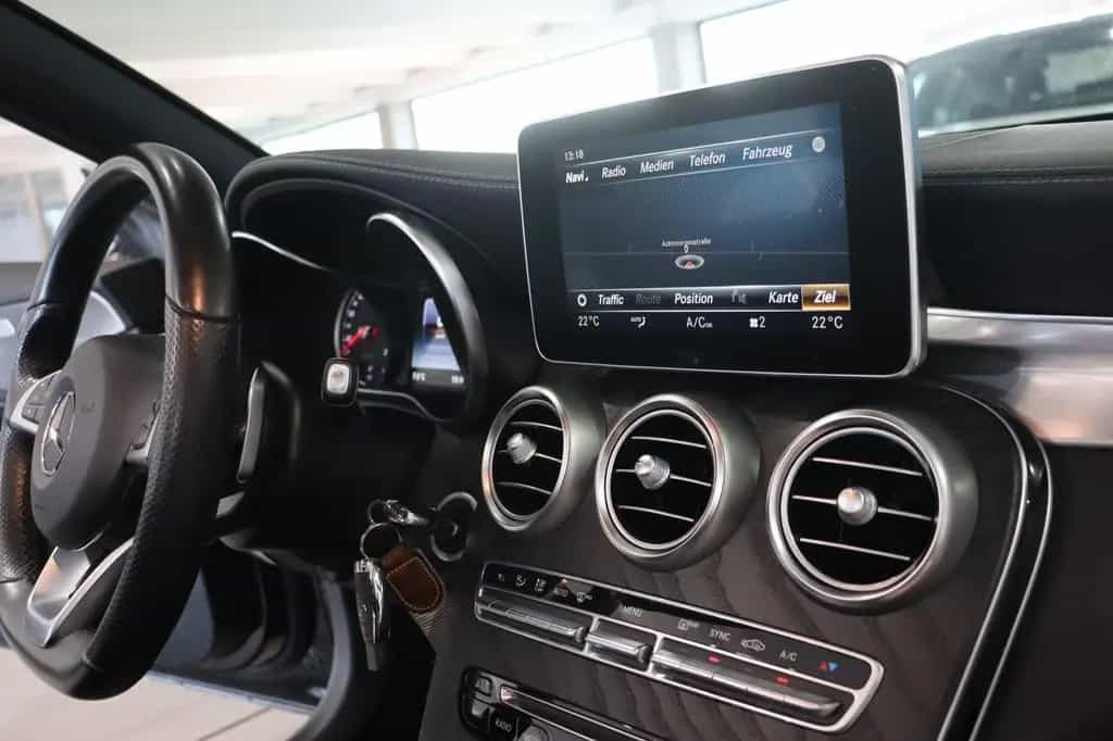 Mercedes-Benz C 400 Cabrio AMG 4Matic HUD*360*Sitzhzg.*AHK 02/2018-photo-28