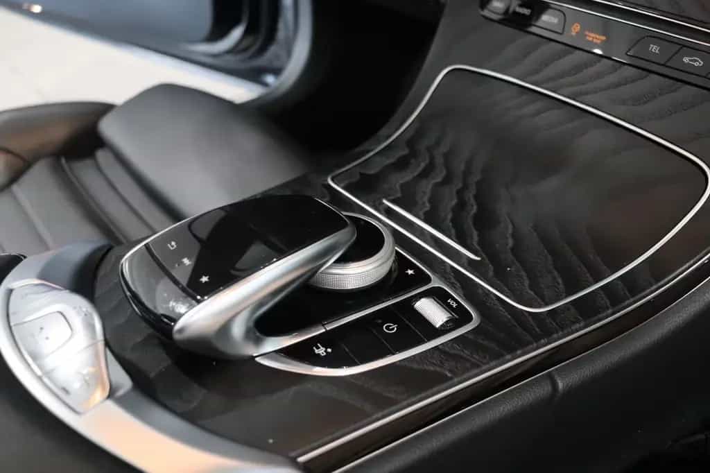 Mercedes-Benz C 400 Cabrio AMG 4Matic HUD*360*Sitzhzg.*AHK 02/2018-photo-30