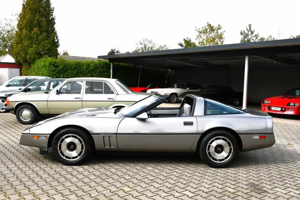 Corvette C4 Targa 1.Serie 45.600km H-Kennzeichen 07/1984-photo-8