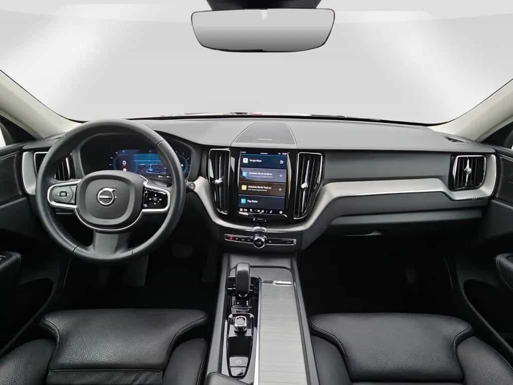 Volvo XC60 B4 AWD Plus Dark 360°/Panorama/H&K/BLIS 01/2023-photo-1
