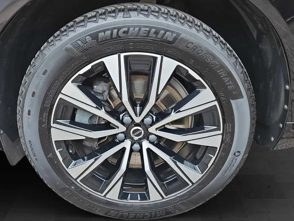 Volvo XC60 B4 AWD Plus Dark 360°/Panorama/H&K/BLIS 01/2023-photo-14